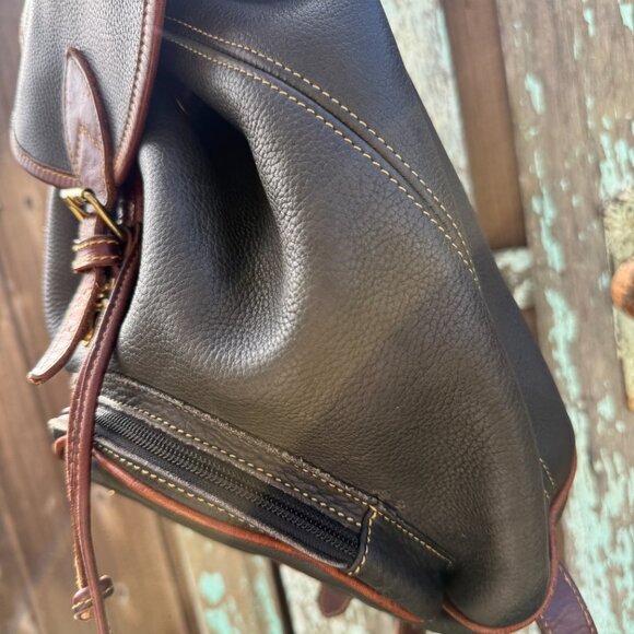 Roots of Canada Heavy Leather Backpack main image 8